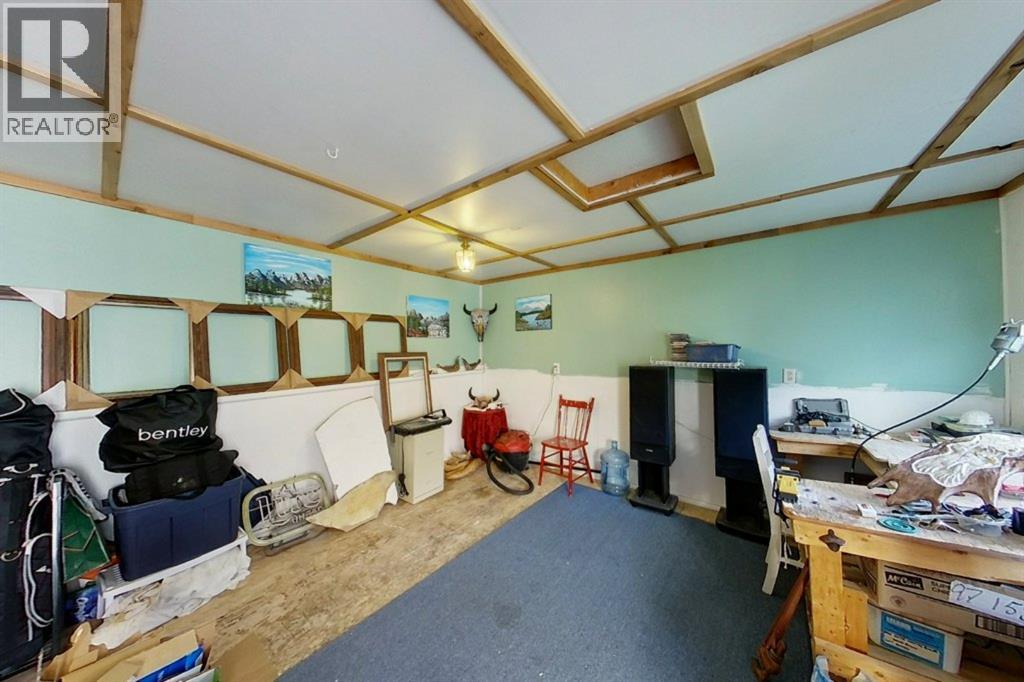 5114 49 AVE - 21