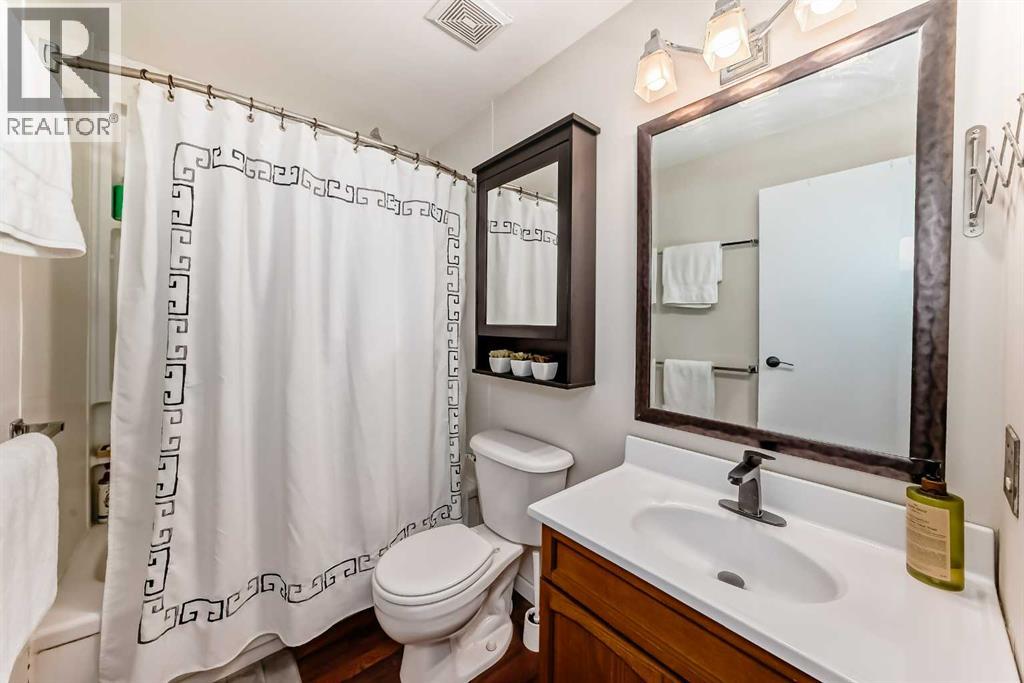 Single Family House for Sale in  Applecroft Road SE Applewood Park Calgary 