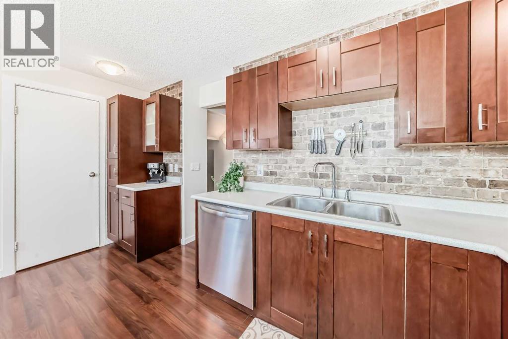 Single Family House for Sale in  Applecroft Road SE Applewood Park Calgary 