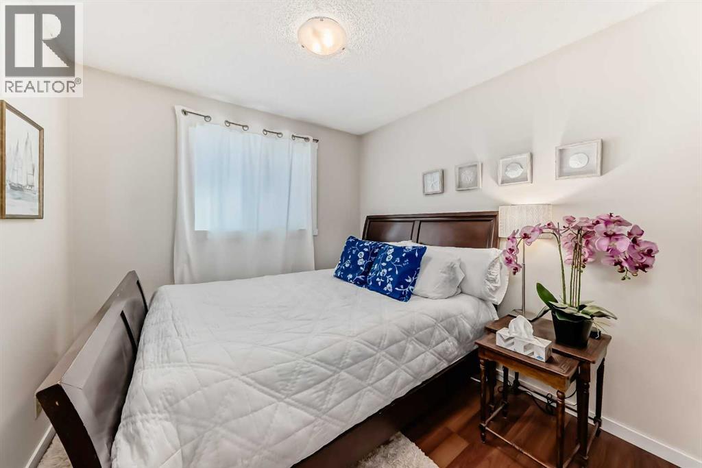 Single Family House for Sale in  Applecroft Road SE Applewood Park Calgary 