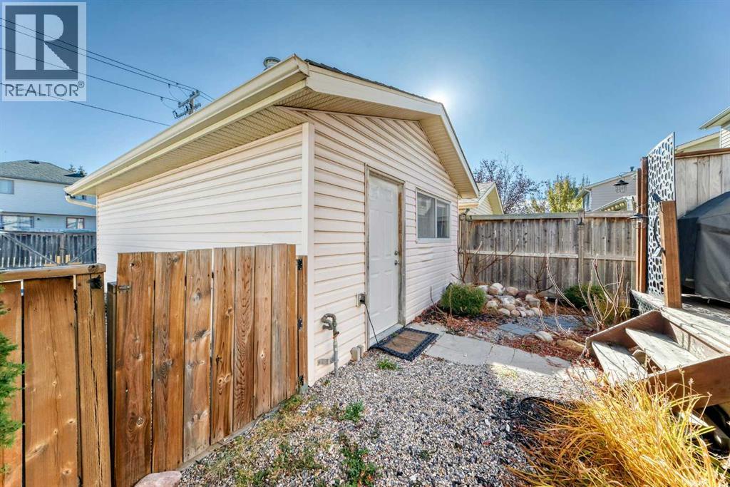 Single Family House for Sale in  Applecroft Road SE Applewood Park Calgary 