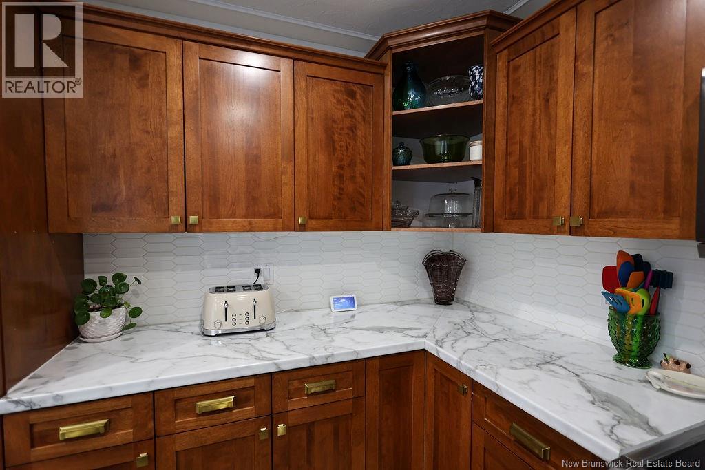 41 Cyr Street - 13