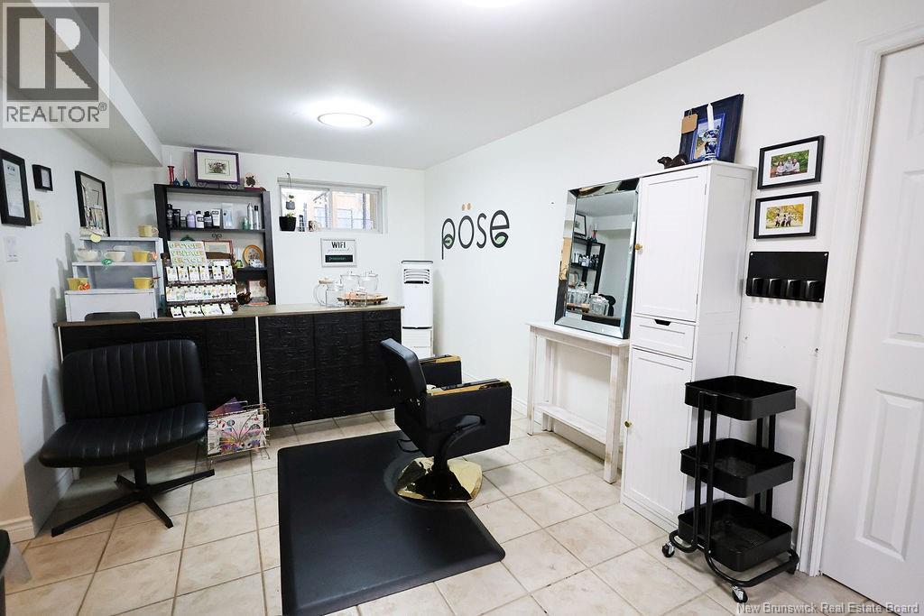 41 Cyr Street - 18