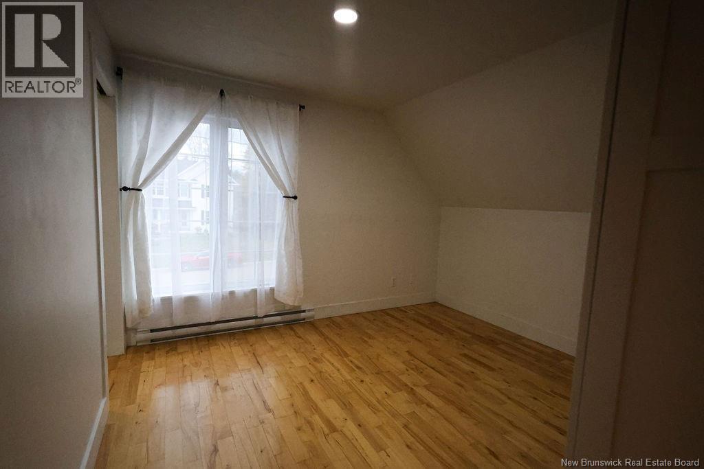 41 Cyr Street - 33