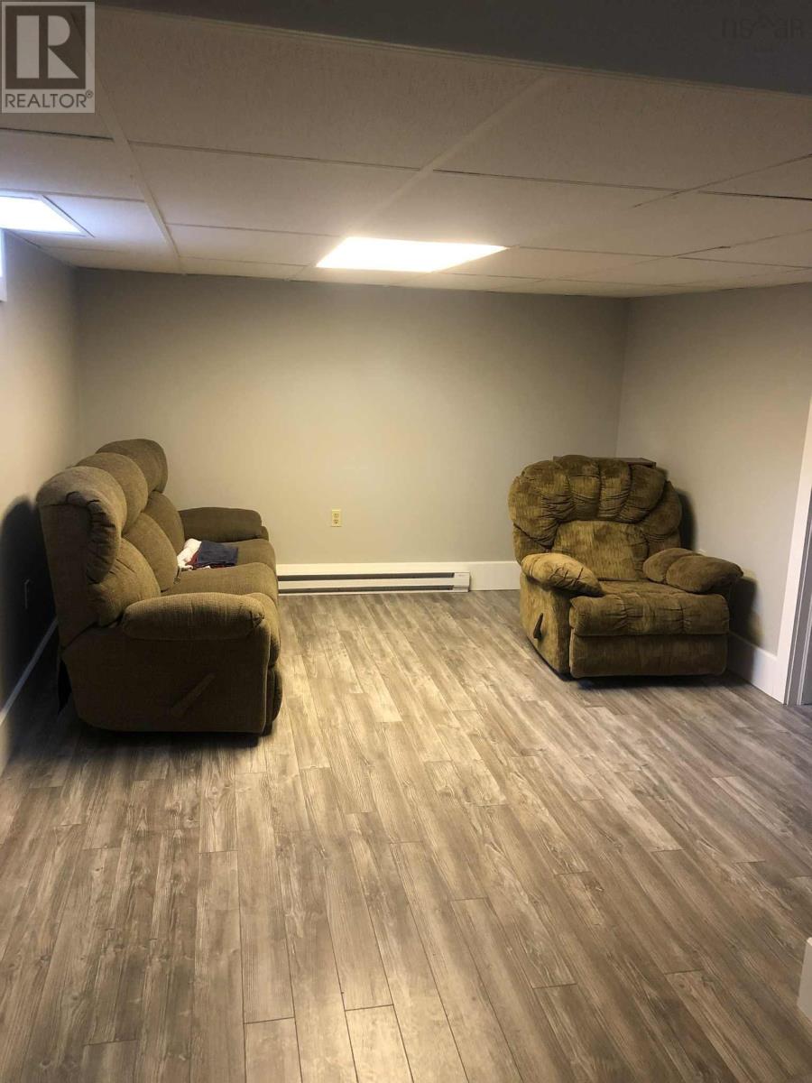 Property 8 of 18 of 9 Thompson Road