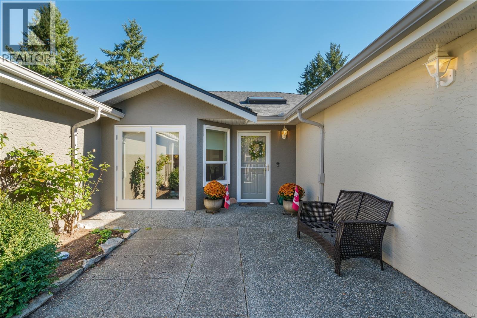 6 2655 Andover Rd, Nanoose Bay