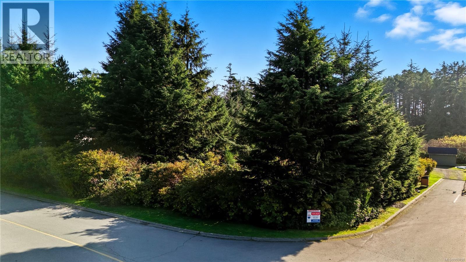 912 Barkley Pl, Ucluelet