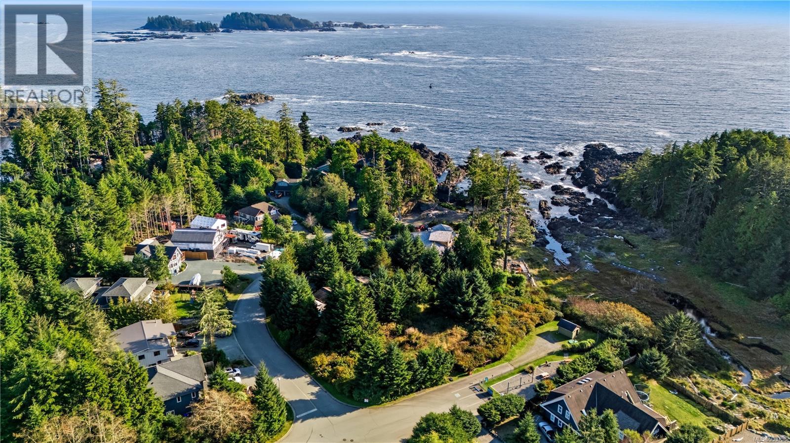 912 Barkley Pl, Ucluelet