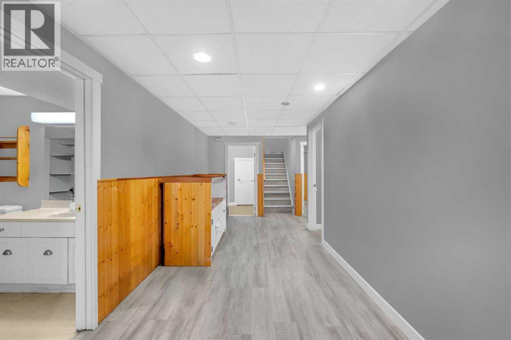 Single Family House Bungalow for Sale in  Whitman Place NE Whitehorn Calgary 