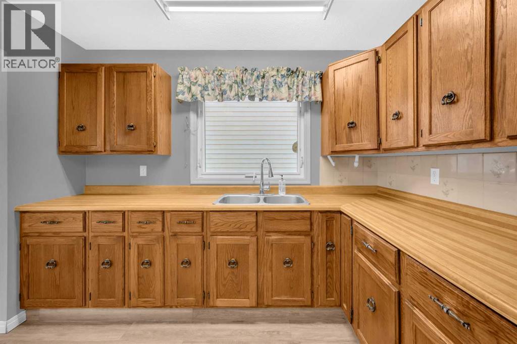 Single Family House Bungalow for Sale in  Whitman Place NE Whitehorn Calgary 