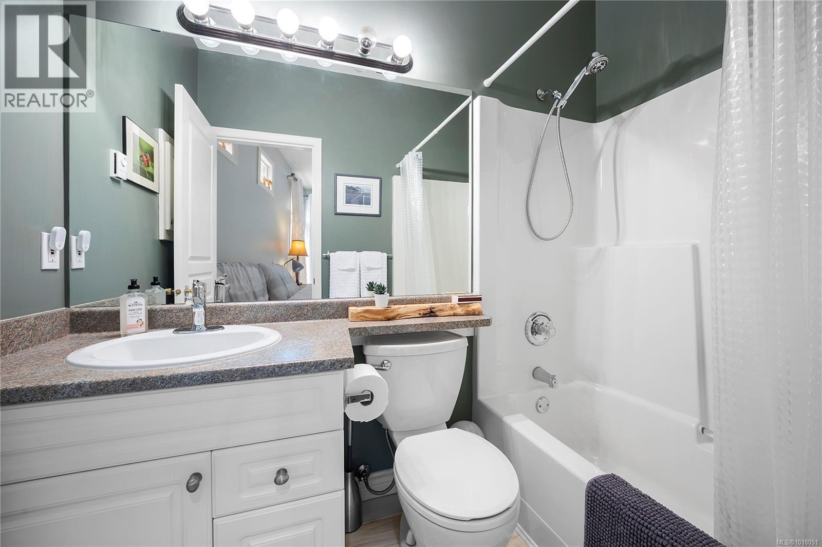 1C 3000 Oak St, Chemainus