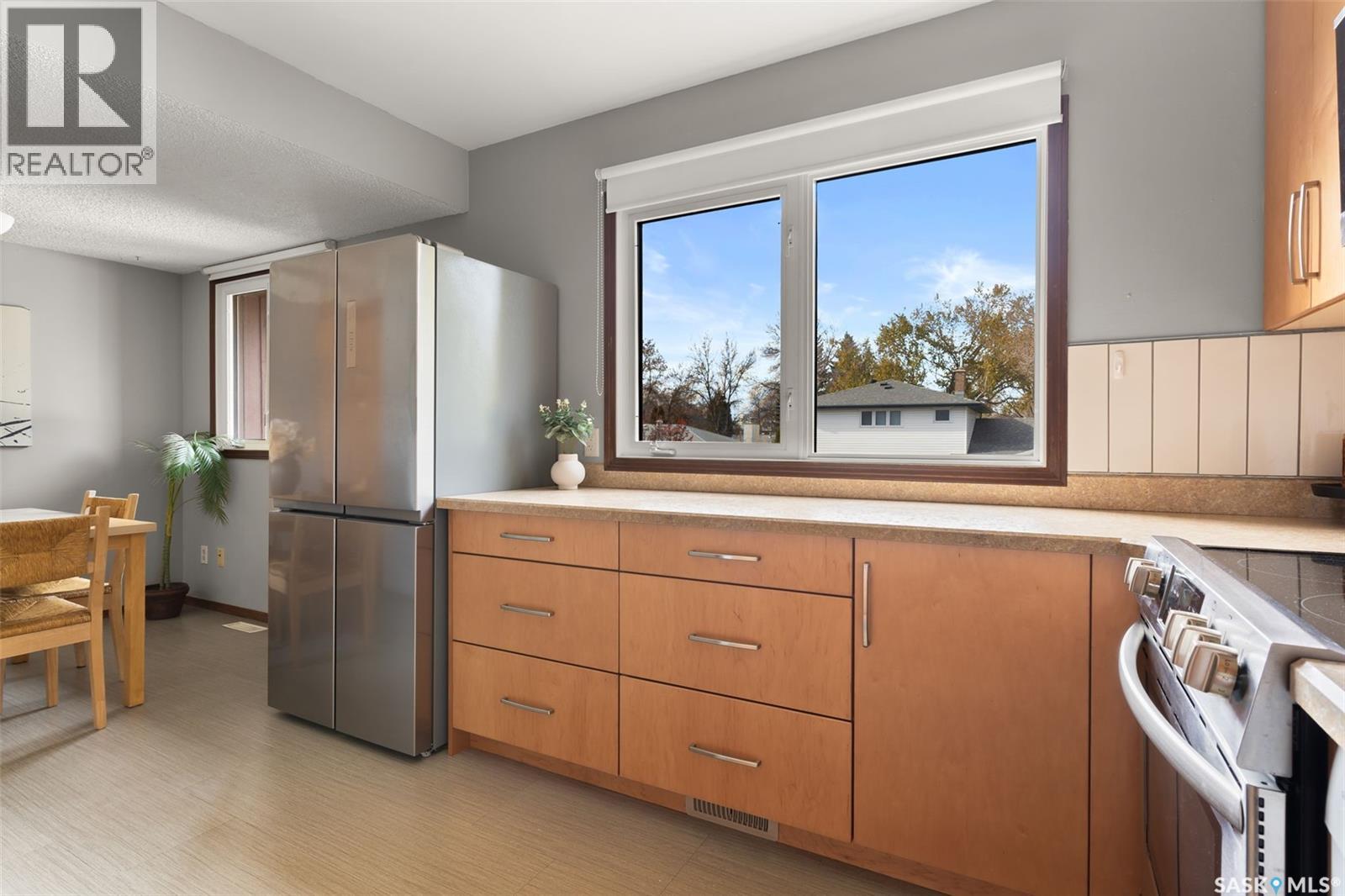 Single Family House 2 Level for Sale in  Odin WALK Regina 