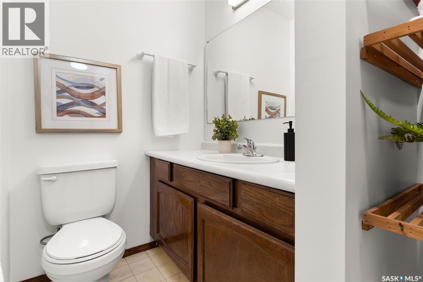 Single Family House 2 Level for Sale in  Odin WALK Regina 