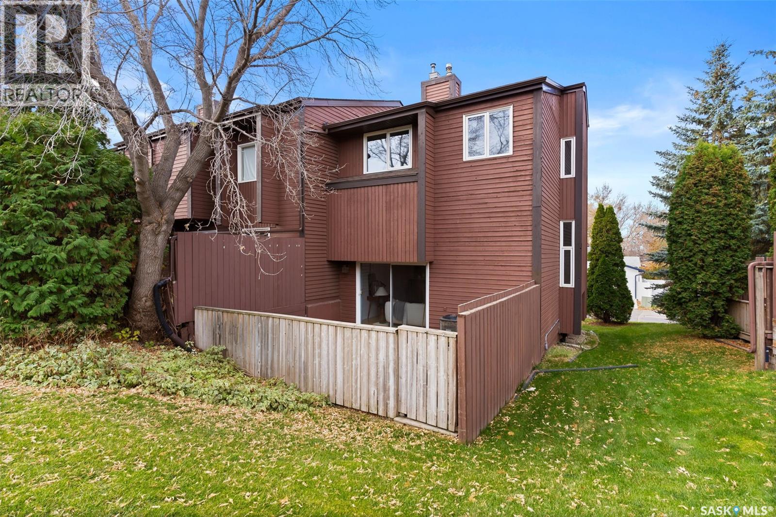 Single Family House 2 Level for Sale in  Odin WALK Regina 