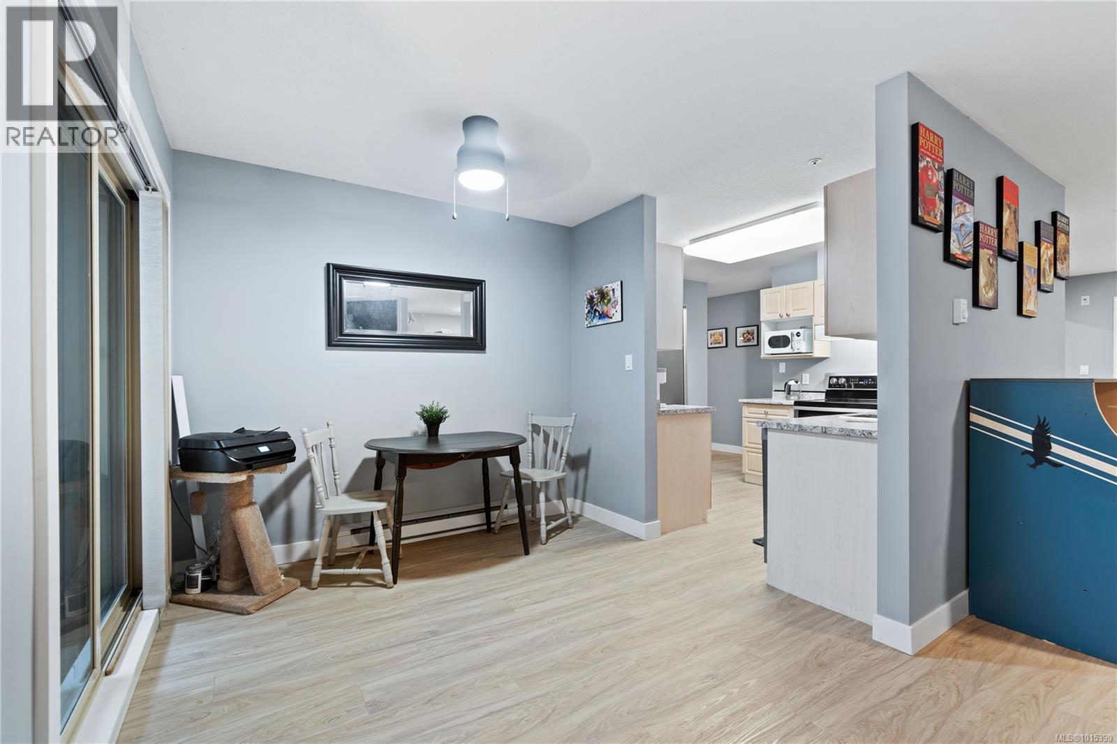 108 335 Hirst Ave W, Parksville