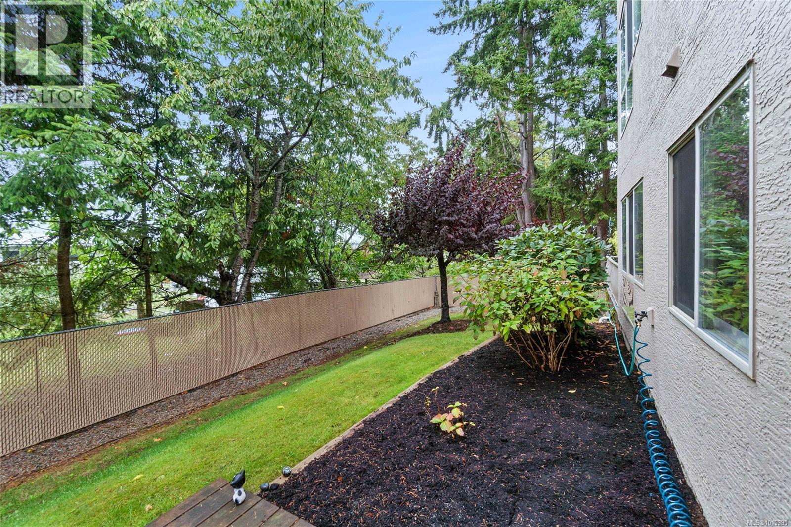 108 335 Hirst Ave W, Parksville