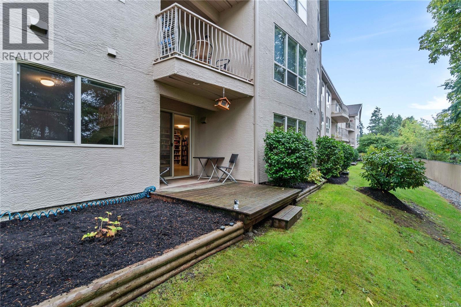 108 335 Hirst Ave W, Parksville