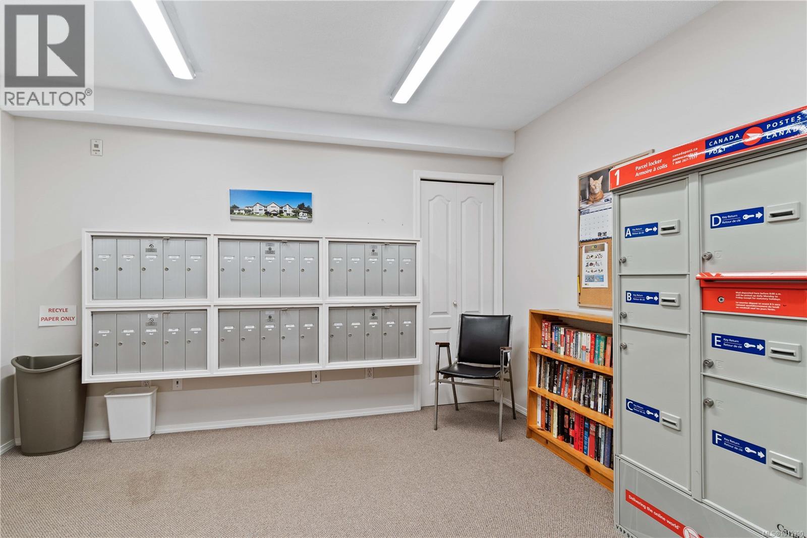 108 335 Hirst Ave W, Parksville