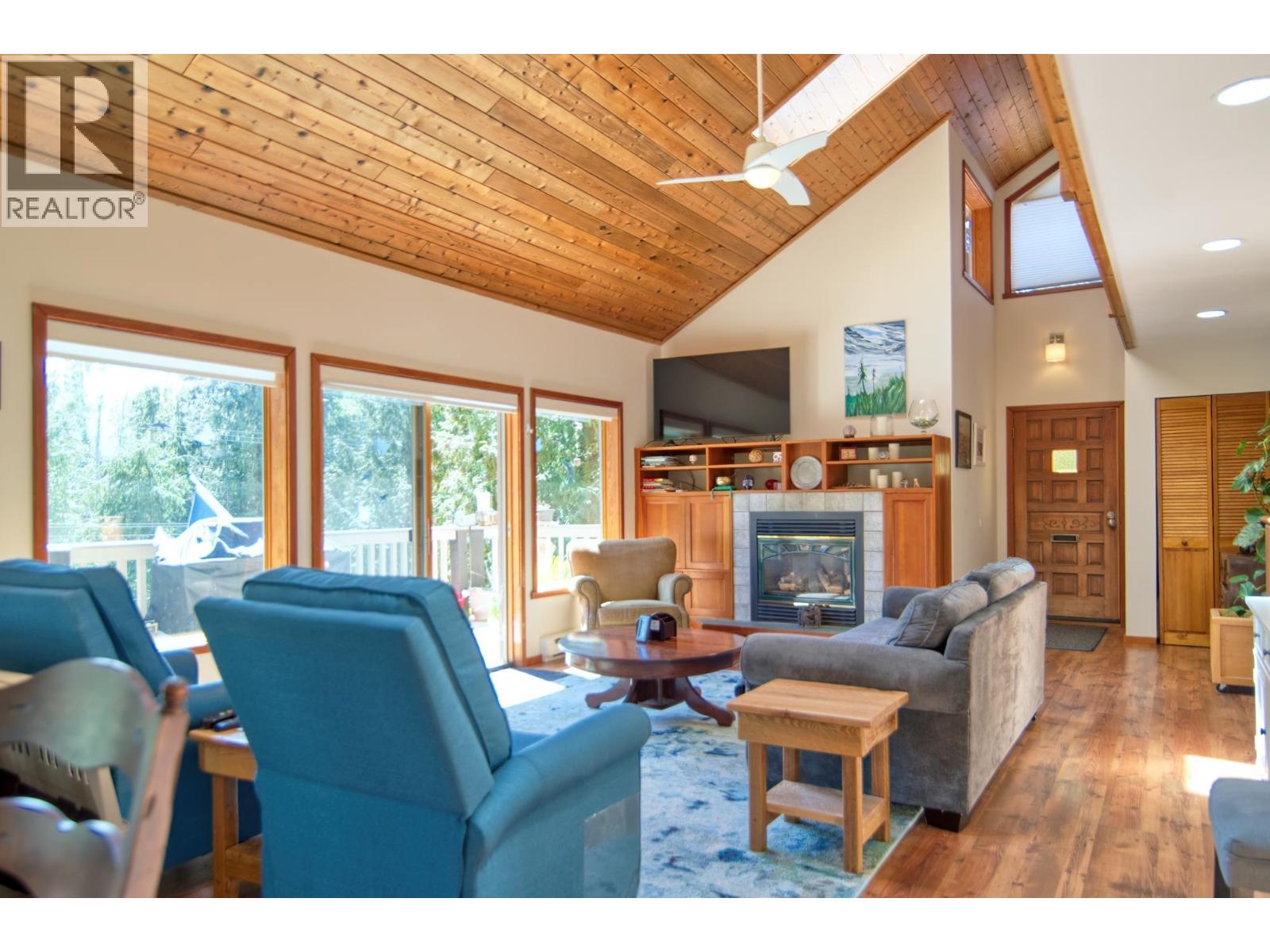 8096 WESTWOOD ROAD, Halfmoon Bay