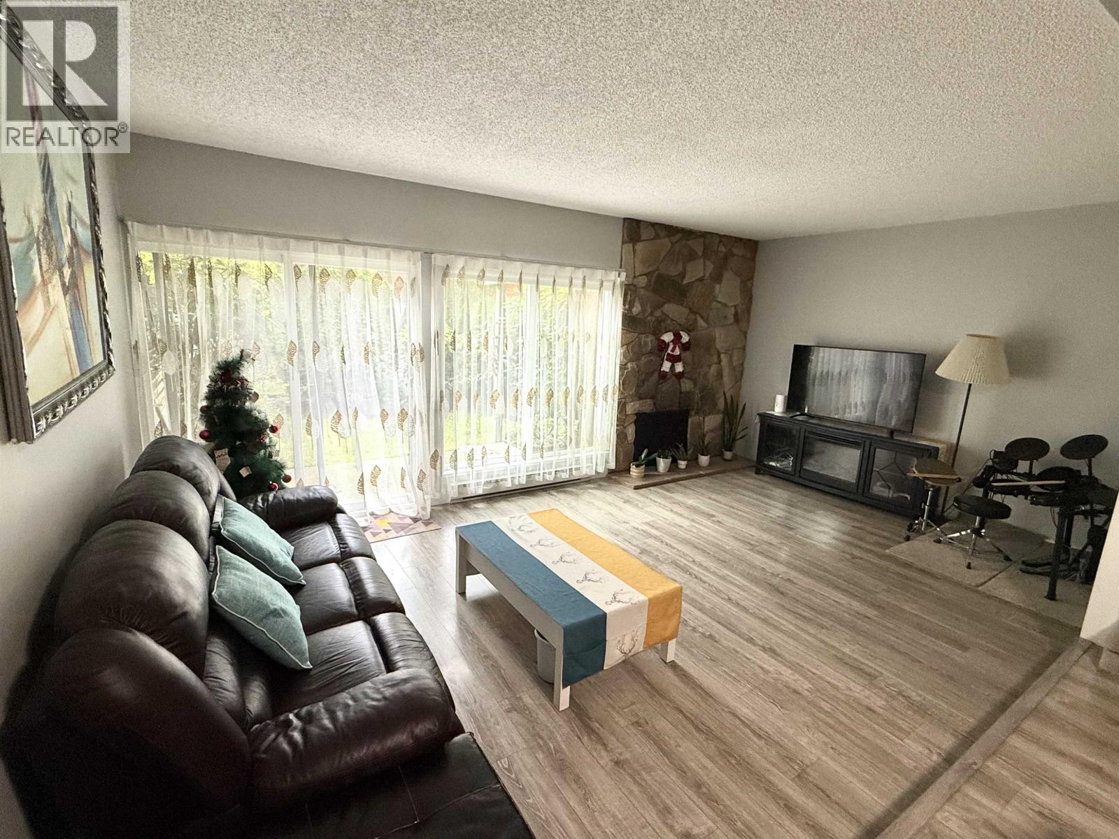 #50-10391 NO. 3 Road, Richmond