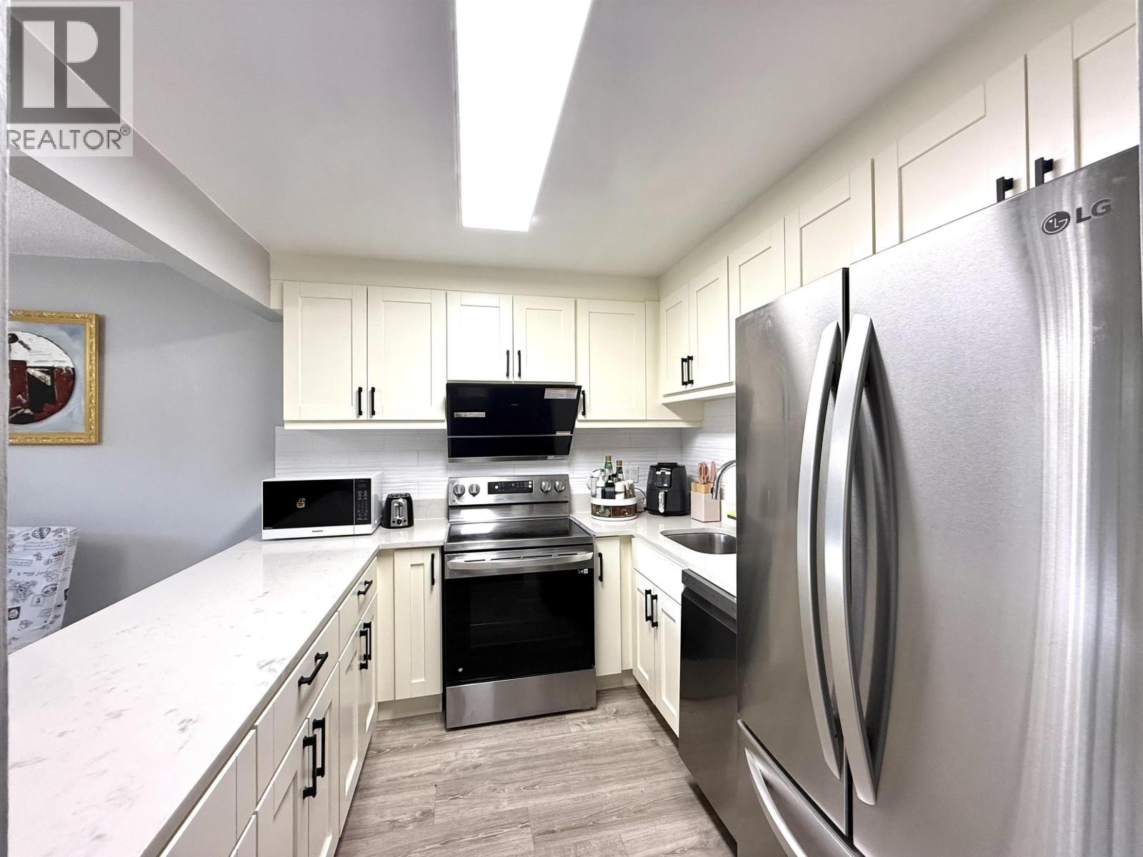 #50-10391 NO. 3 Road, Richmond