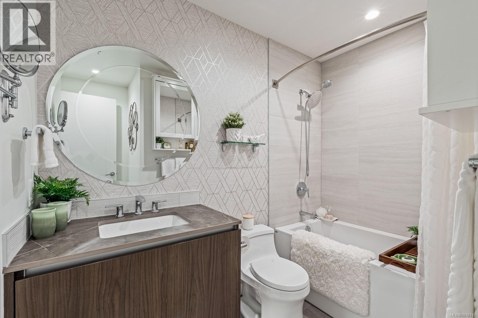 815 2000 Hannington Road, Langford