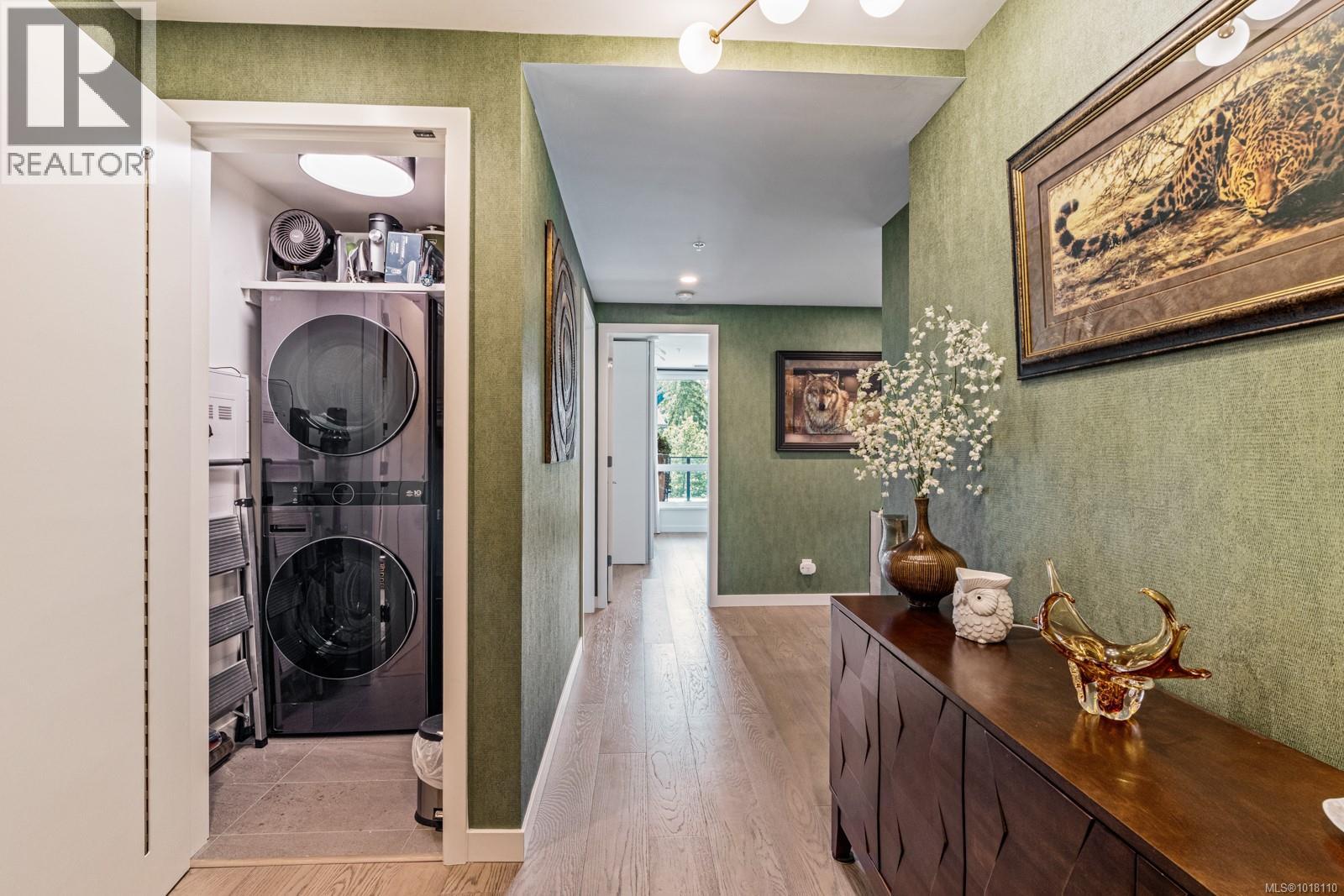 815 2000 Hannington Road, Langford