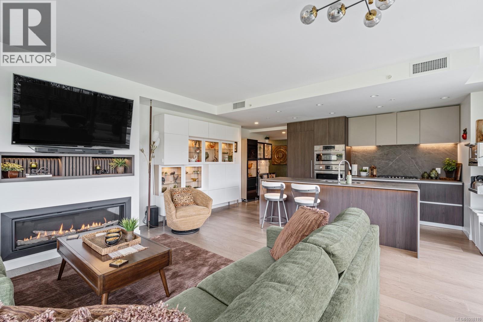 815 2000 Hannington Road, Langford