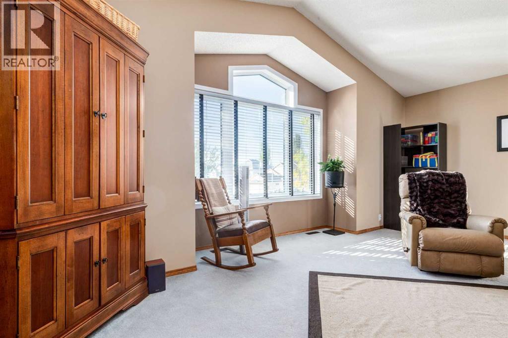 Single Family House for Sale in  Somerset Circle SW Somerset Calgary 