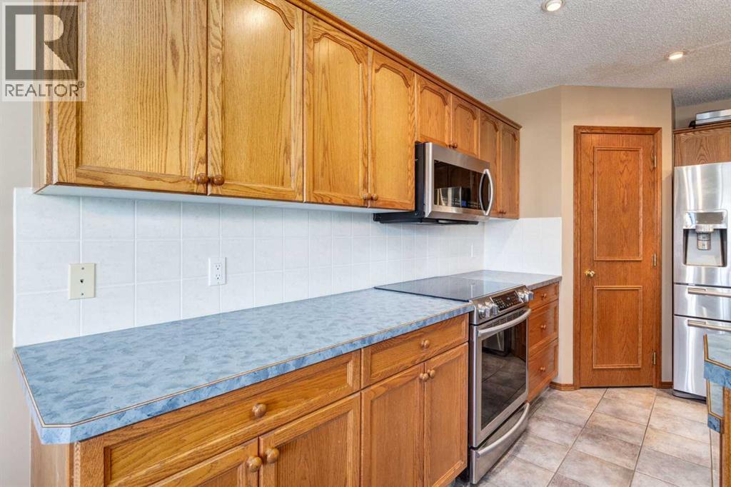 Single Family House for Sale in  Somerset Circle SW Somerset Calgary 