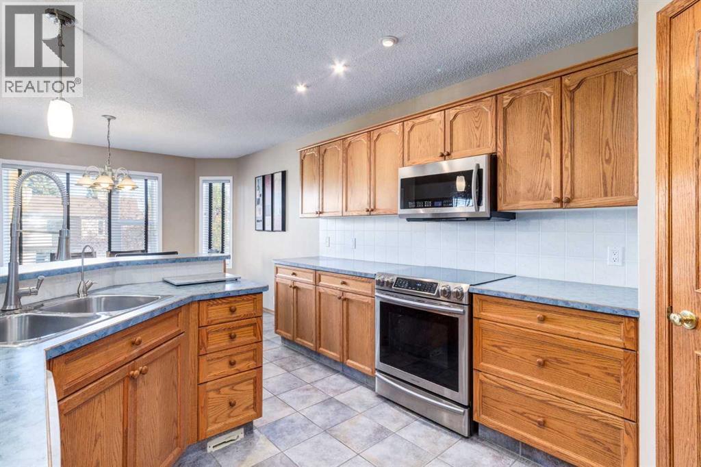 Single Family House for Sale in  Somerset Circle SW Somerset Calgary 