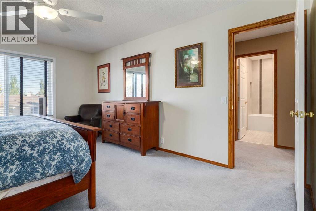 Single Family House for Sale in  Somerset Circle SW Somerset Calgary 