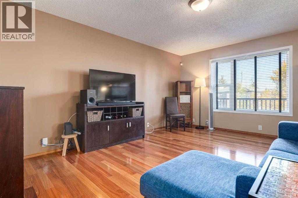 Single Family House for Sale in  Somerset Circle SW Somerset Calgary 