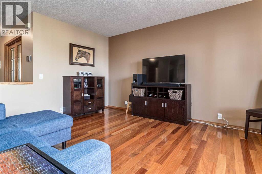 Single Family House for Sale in  Somerset Circle SW Somerset Calgary 