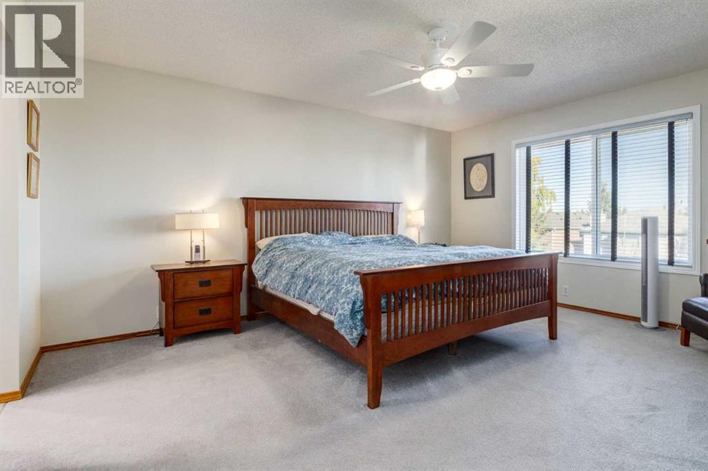 Single Family House for Sale in  Somerset Circle SW Somerset Calgary 