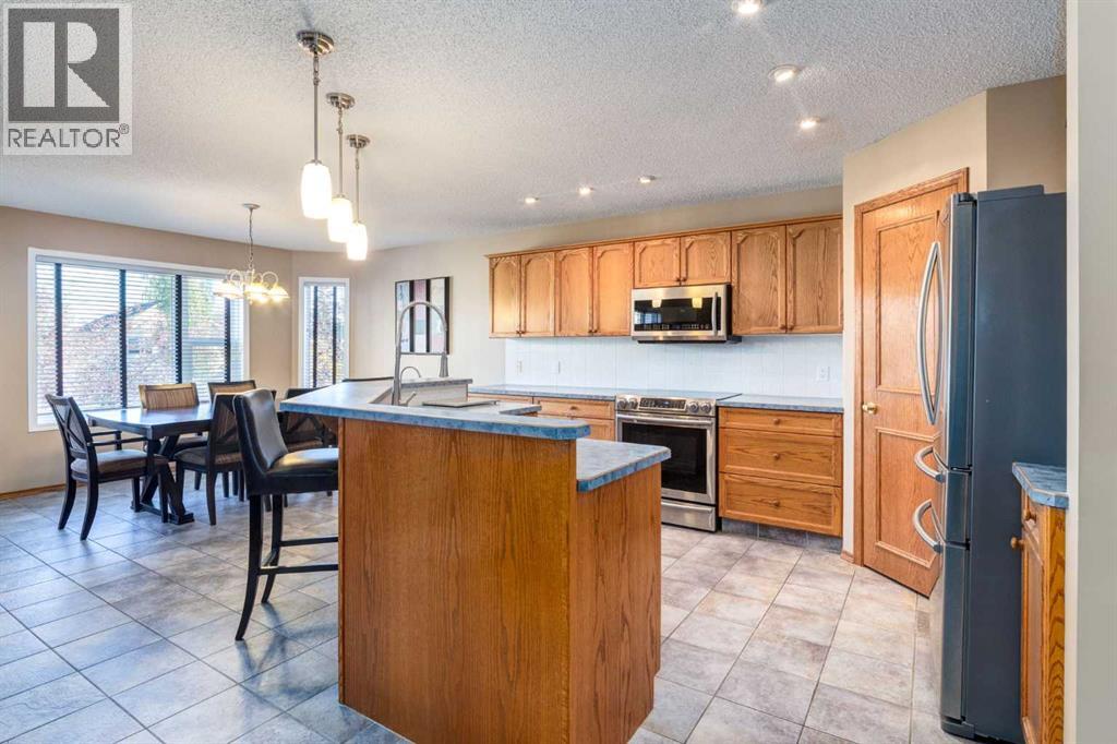 Single Family House for Sale in  Somerset Circle SW Somerset Calgary 