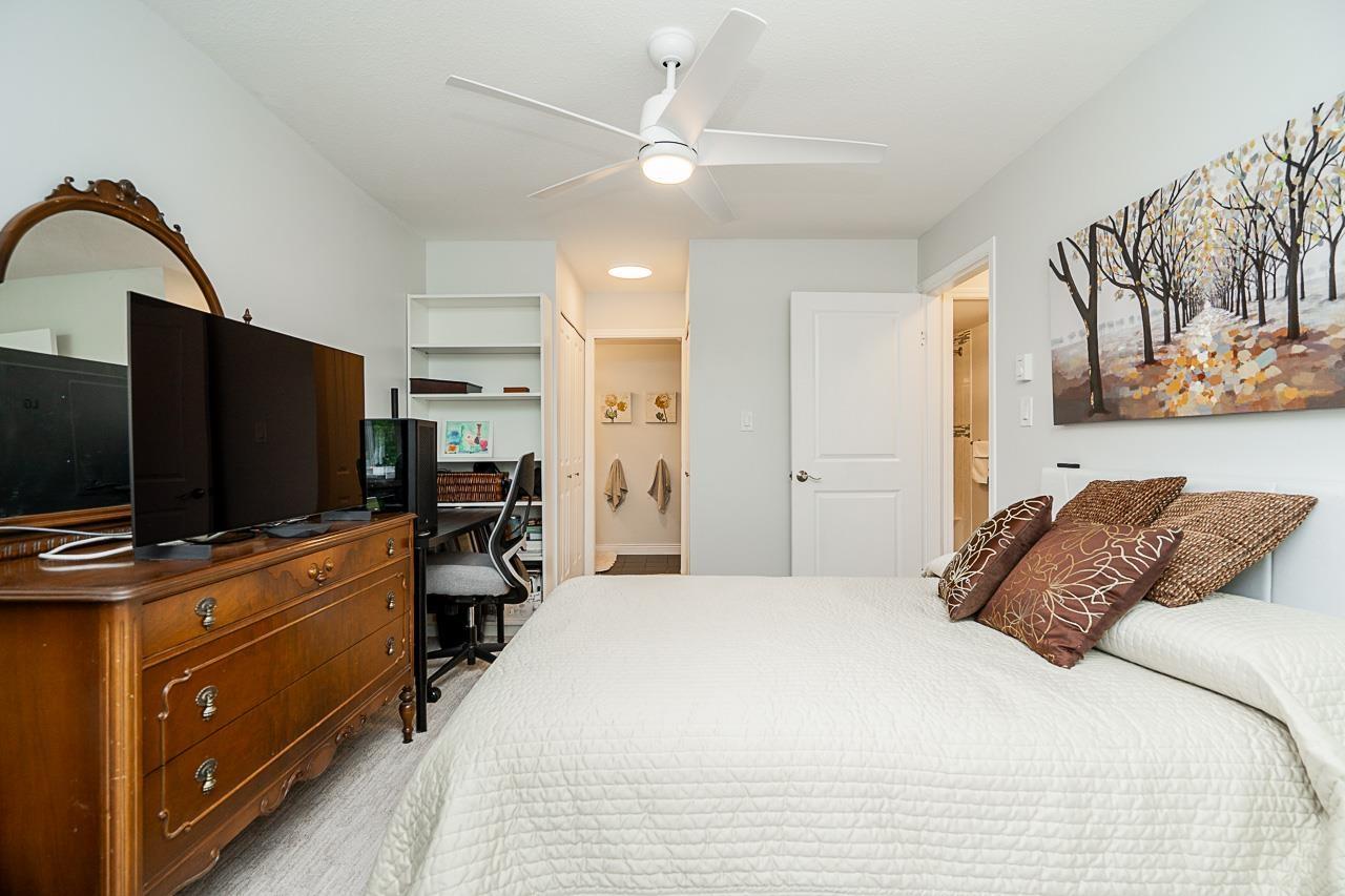 212 15991 THRIFT AVENUE, White Rock