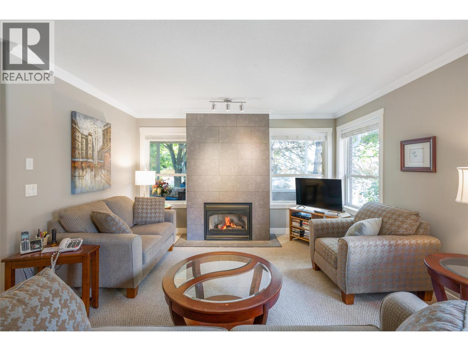 #106-933 Harvey Avenue, Kelowna