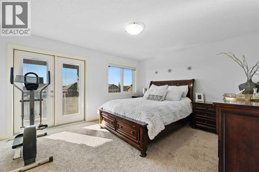 Single Family House for Sale in  Springbluff Boulevard SW Springbank Hill Calgary 