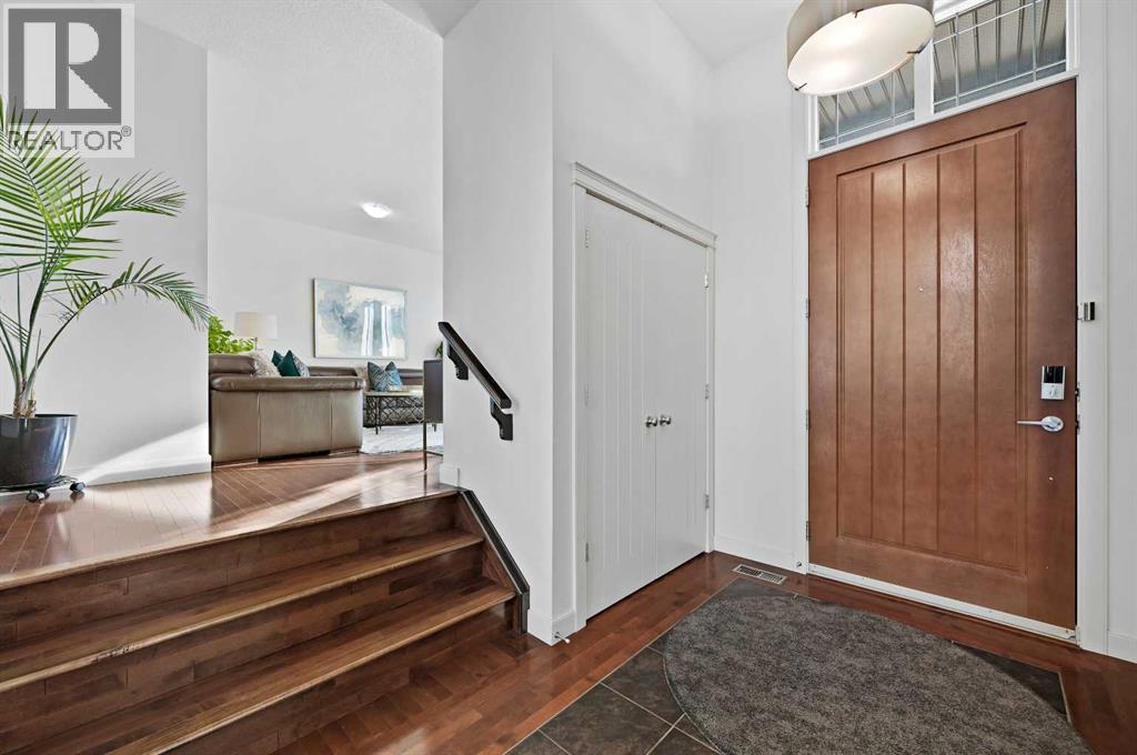 Single Family House for Sale in  Springbluff Boulevard SW Springbank Hill Calgary 