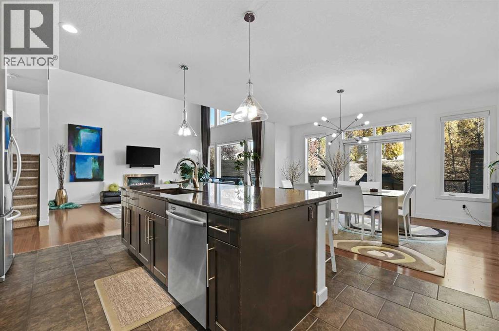 Single Family House for Sale in  Springbluff Boulevard SW Springbank Hill Calgary 