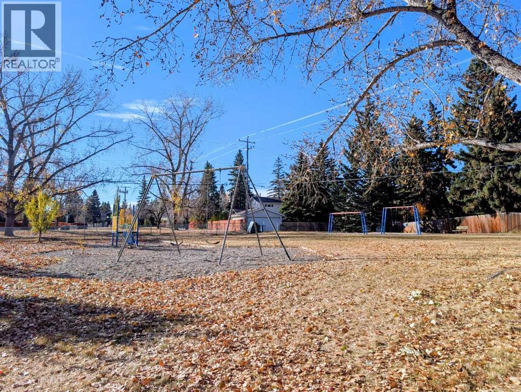 Single Family House 4 Level for Sale in  Lake Emerald Crescent SE Lake Bonavista Calgary 