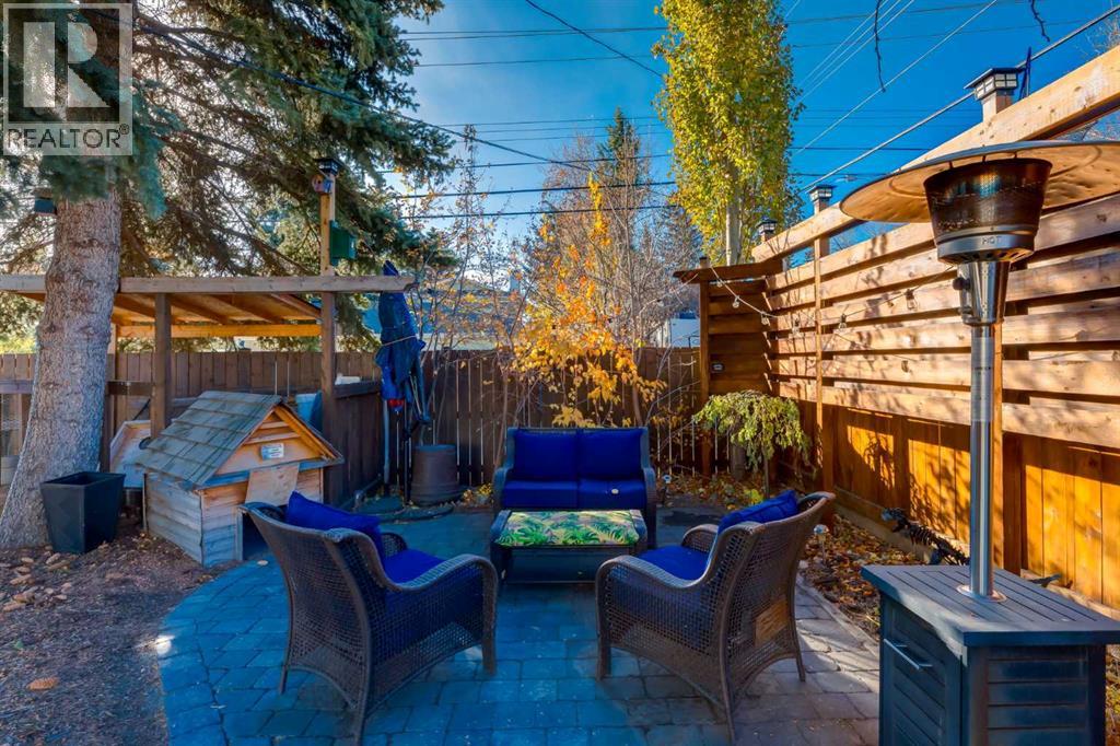 Single Family House 4 Level for Sale in  Lake Emerald Crescent SE Lake Bonavista Calgary 