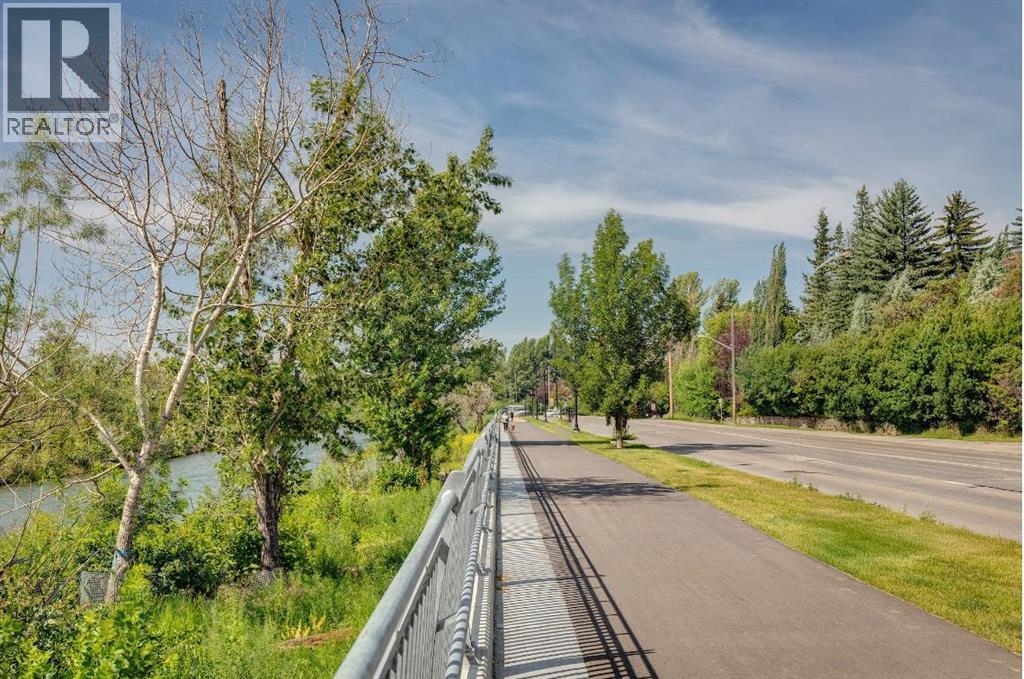 Single Family House for Sale in    Avenue SW Mission Calgary 