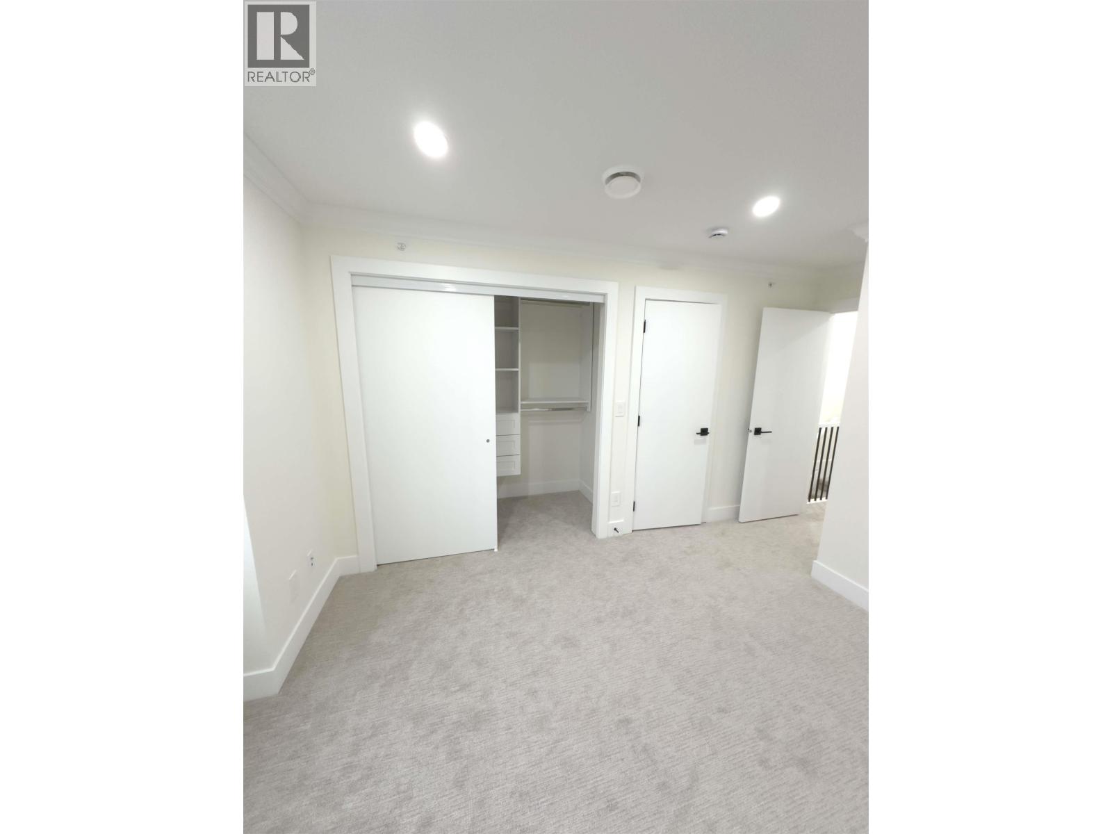 29 1115 ROMA AVENUE, New Westminster