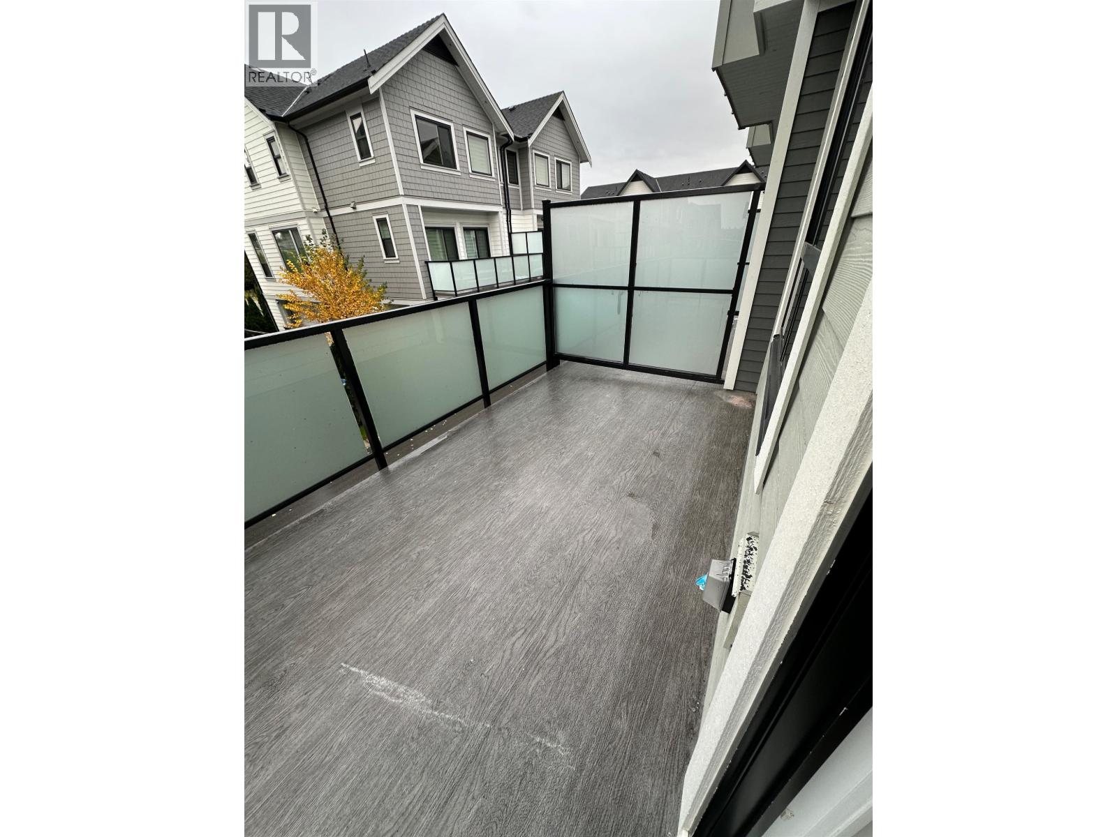 29 1115 ROMA AVENUE, New Westminster