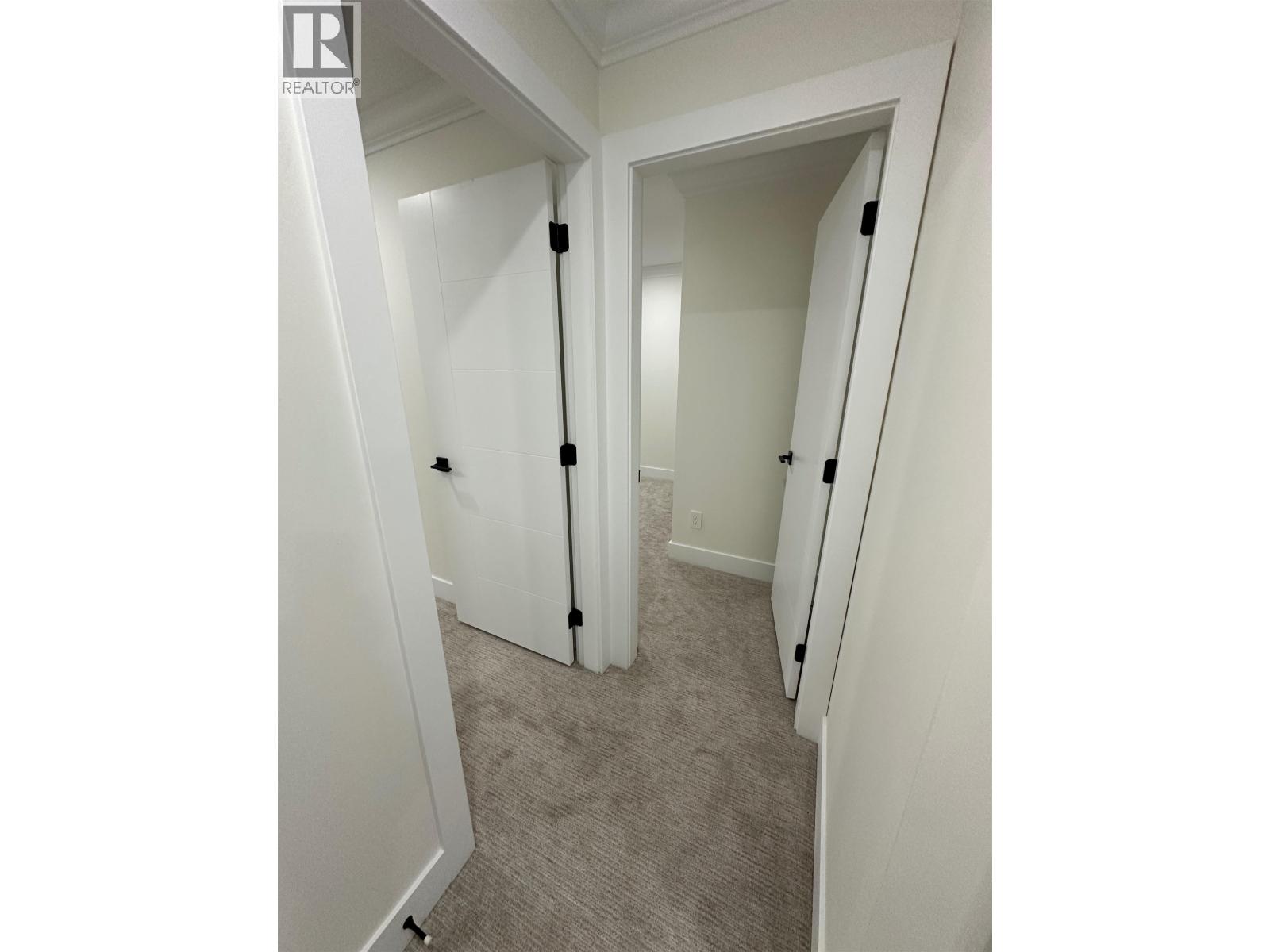 29 1115 ROMA AVENUE, New Westminster