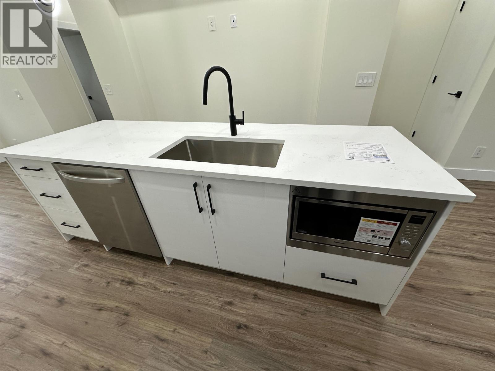 29 1115 ROMA AVENUE, New Westminster