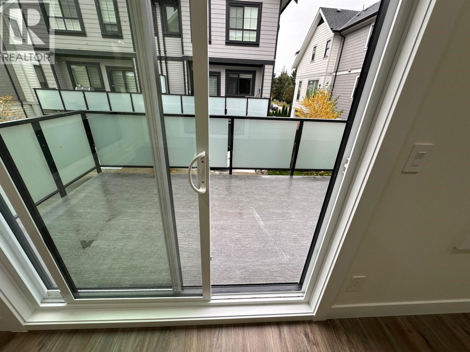 29 1115 ROMA AVENUE, New Westminster