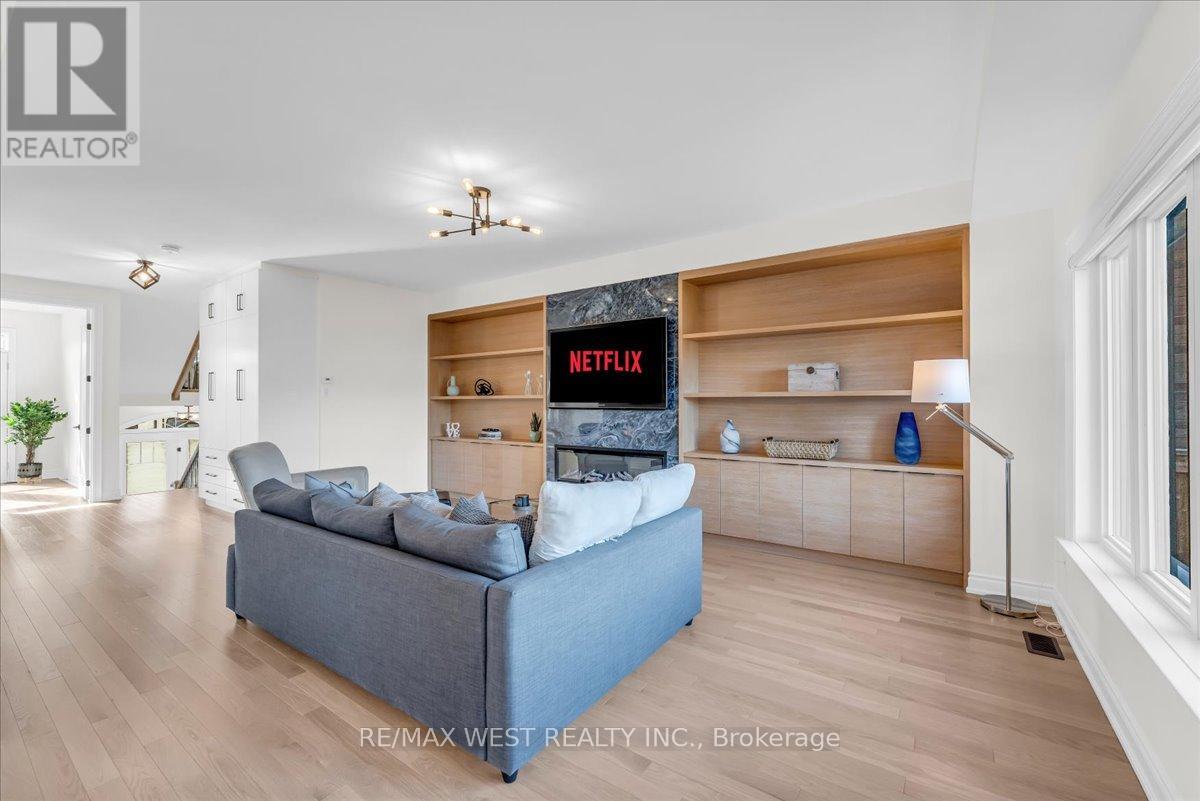 16 JANES CRESCENT - 11